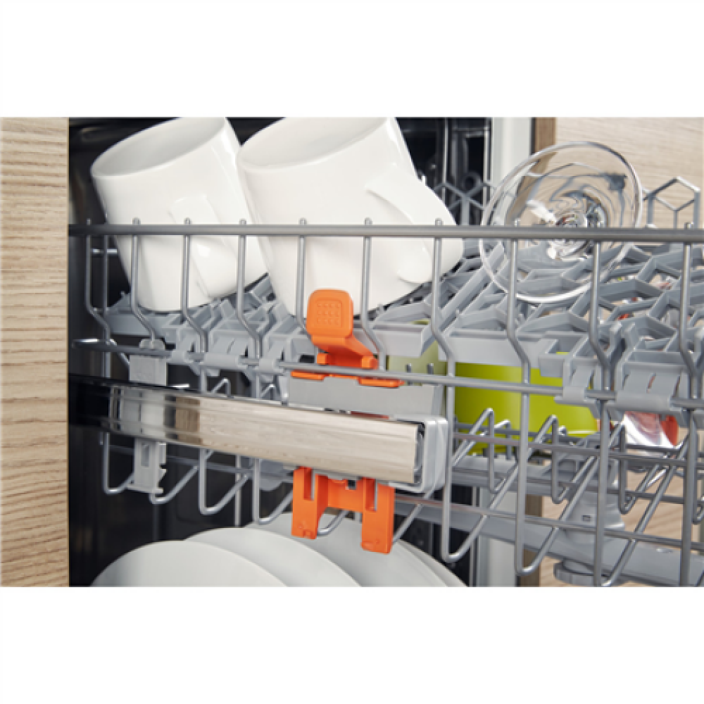 Hotpoint Dishwasher HSIC 3T127 C Built-in, Width 44.8 cm, Number of place settings 10, Number of programs 9, Energy efficiency class E, Display