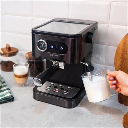 Cecotec Coffee machine , Power Espresso 20 Pro Latte , Pump pressure 20 bar , Built-in milk frother , Semi-automatic , Black , 1350 W