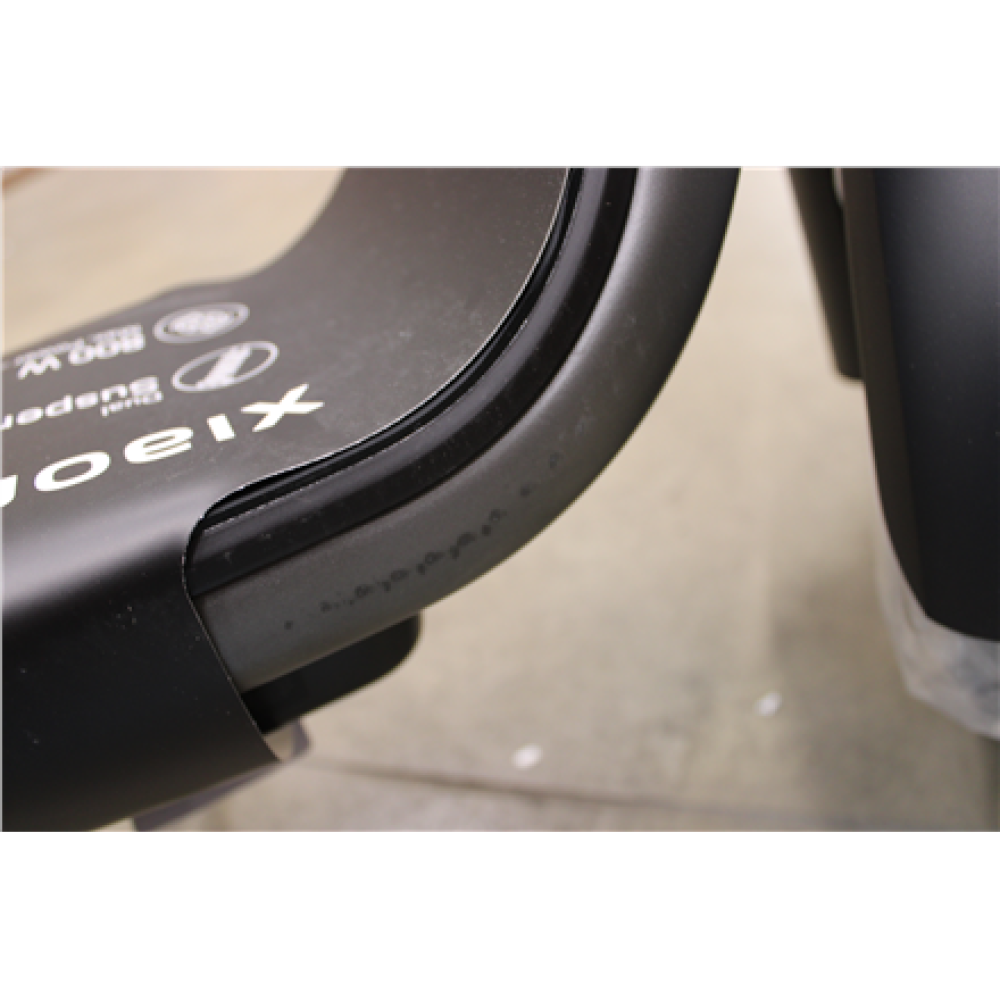 SALE OUT. Xiaomi Electric Scooter 6 GL , Xiaomi 24 month(s) , DAMAGED PACKAGING AND PAINT (FRONT - LEFT AND RIGHT SIDE)