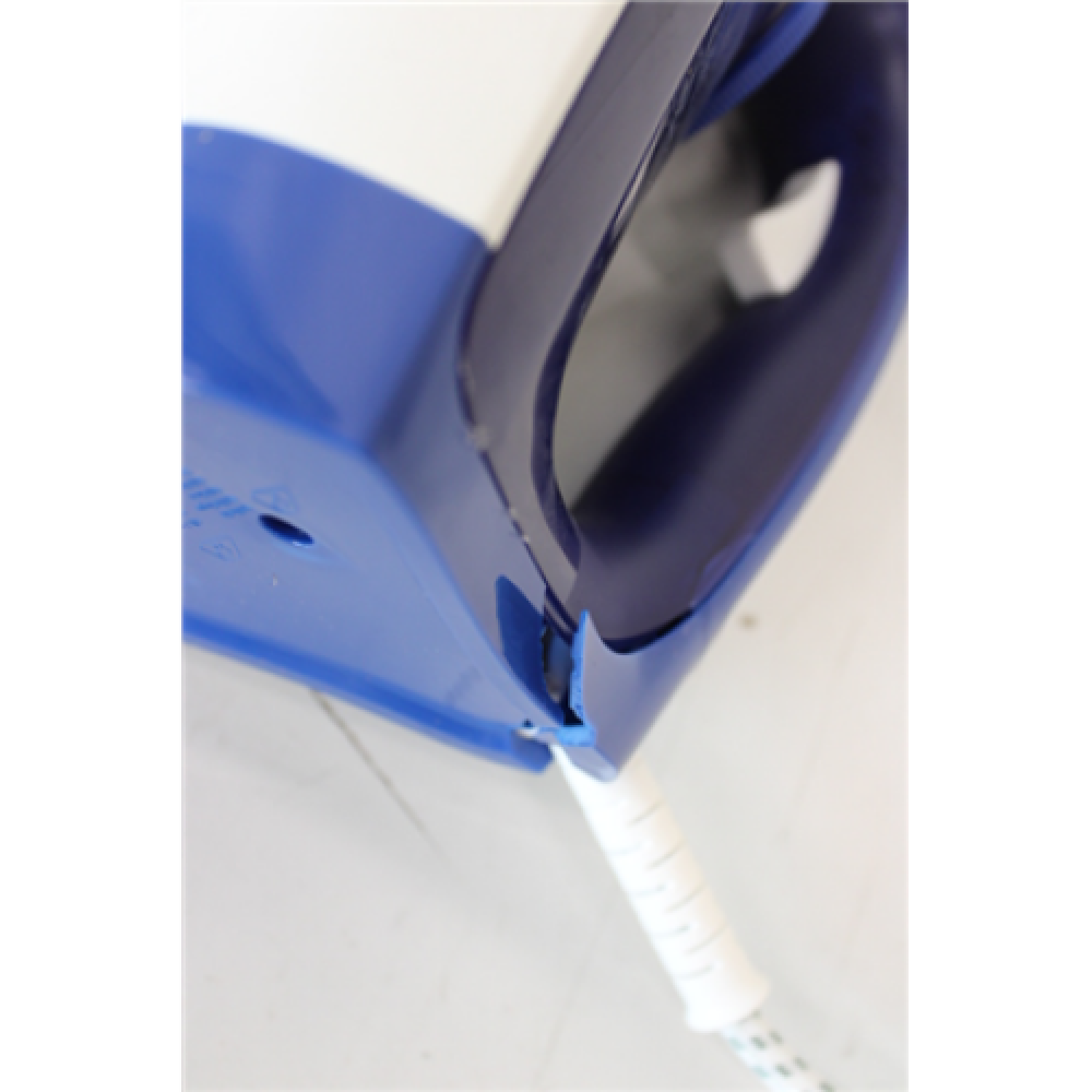 SALE OUT. TEFAL FV2838E0 Steam Iron, Water Tank 0.27 L, Countinuous Steam 40 g/min, Blue/White , TEFAL FV2838E0 , Steam Iron , 2400 W , Water tank capacity 270 ml , Continuous steam 40 g/min , Blue/White , DAMAGED PACKAGING, BROKEN CORPUS ON SIDE
