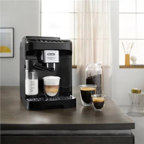Delonghi , Automatic Coffee Maker , ECAM290.61.B Magnifica Evo , Pump pressure 15 bar , Built-in milk frother , Automatic , 1450 W , Black