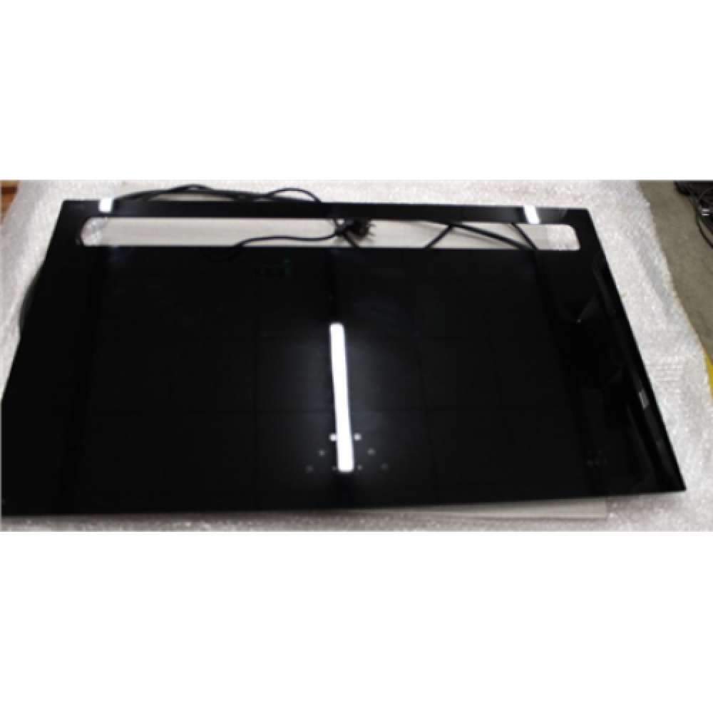 Novy , 1821 , Induction hob with built-in hood , 88 cm , Number of burners/cooking zones 4 , Yes , Black , Slider control with white LEDs. , USED, REFURBISHED, SCRATCHED,