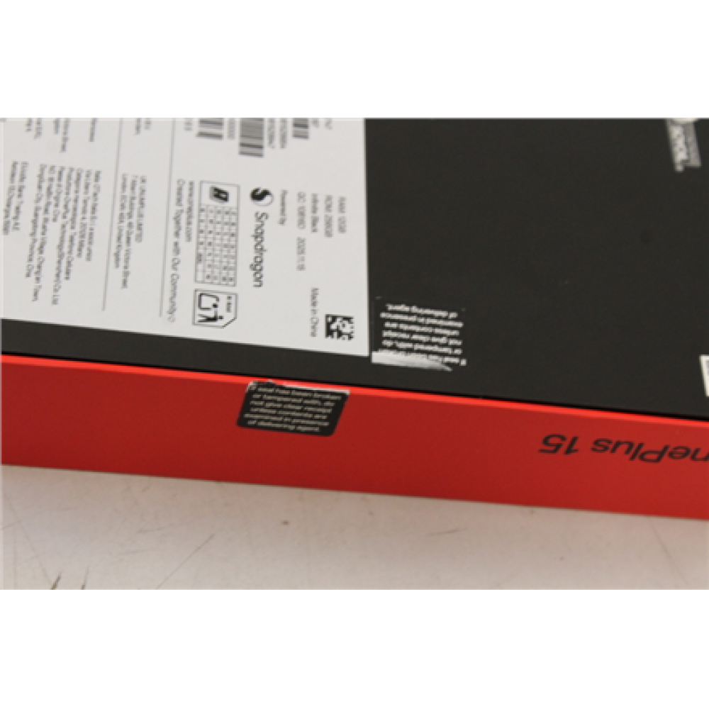 SALE OUT. OnePlus 15 (Infinite Black) DS 6.78 LTPO AMOLED 1272x2800/4.6GHz&3.62GHz/256GB/12GB RAM/Android 16/WiFi,BT,5G , OnePlus , UNPCKED, SC RTACHES ON PROTECTIV SCREEN GLASS