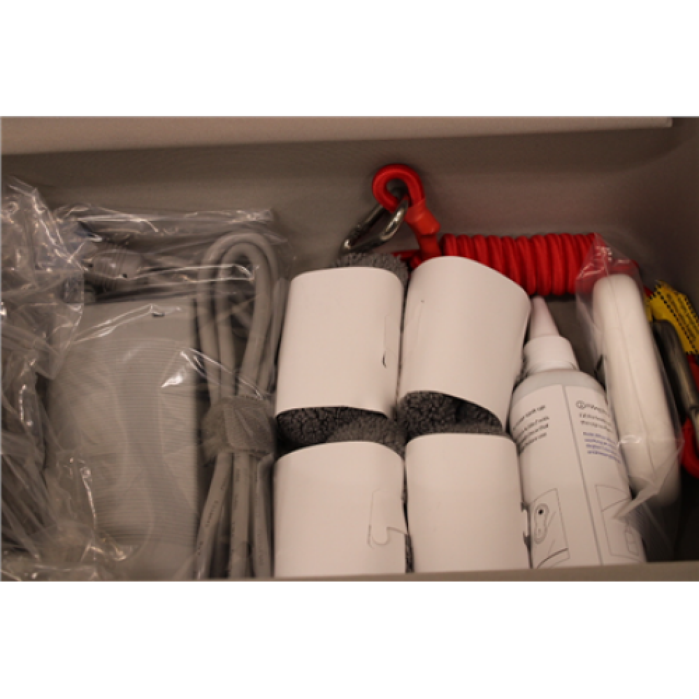 SALE OUT. HUTT , Windows Cleaning Robot , C6 , Corded , 3800 Pa , White , UNPACKED, DEMO