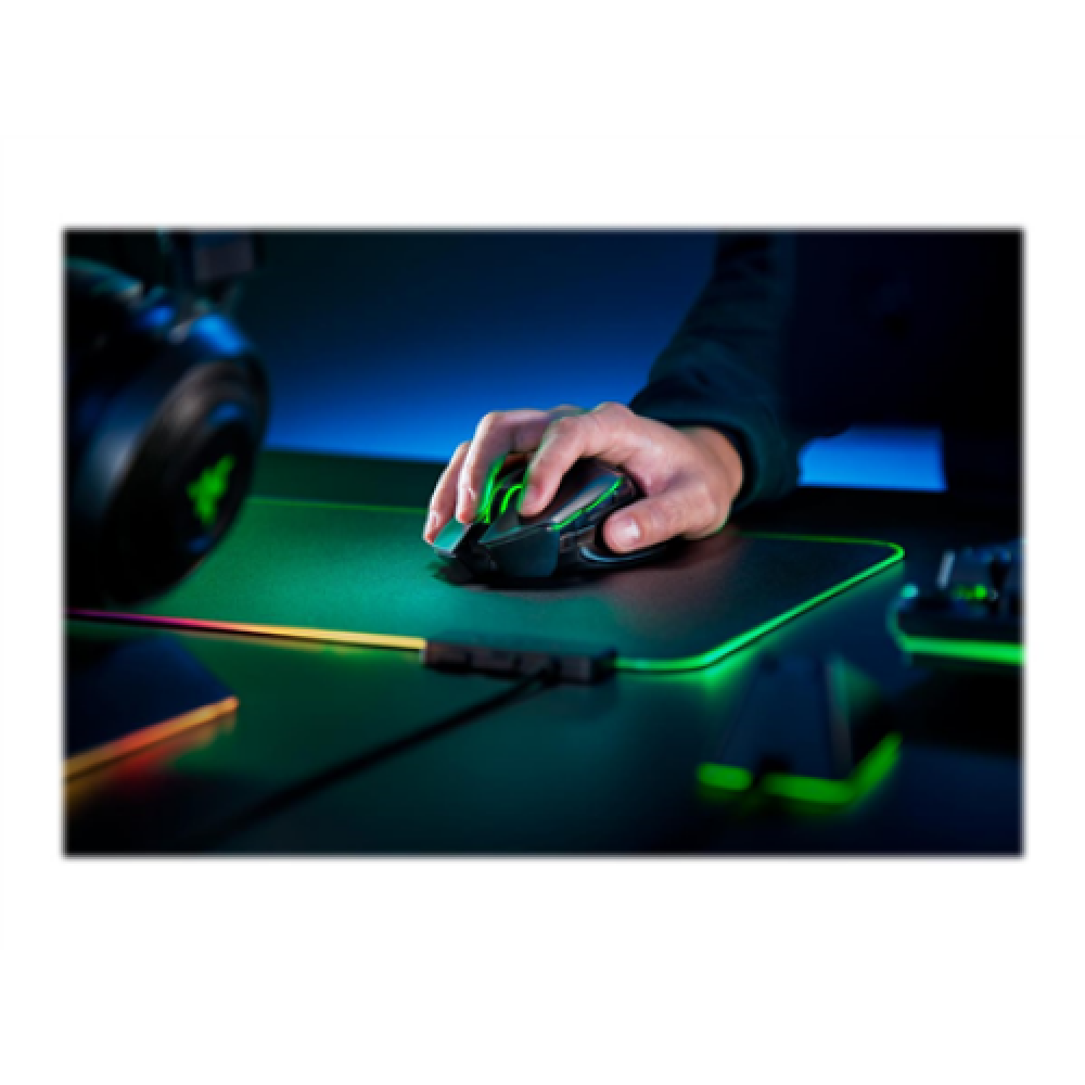 Razer Basilisk Ultimate & Mouse Dock Gaming mouse, Wireless, Black Razer Basilisk Ultimate & Mouse Dock Gaming Mouse Black