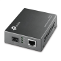 TP-LINK Gigabit Ethernet Media Converter MC220L Gigabit SFP port 10/100/1000M RJ45 port (Auto MDI/MDIX)