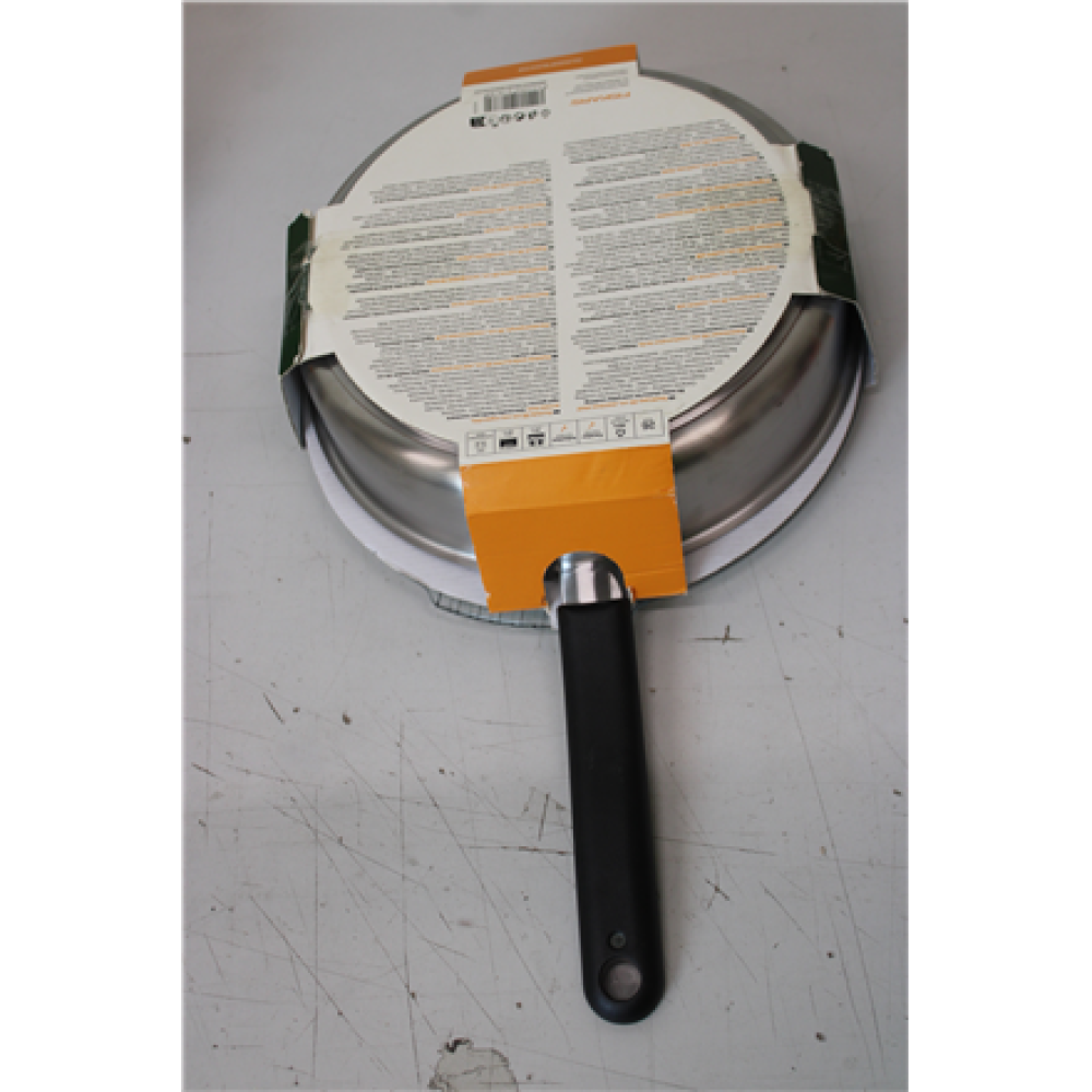 SALE OUT. PAN SAUTE FF 26CM CER COAT W LID 1072314 , Fiskars CHIPPED ENAMEL, SCRATCHED
