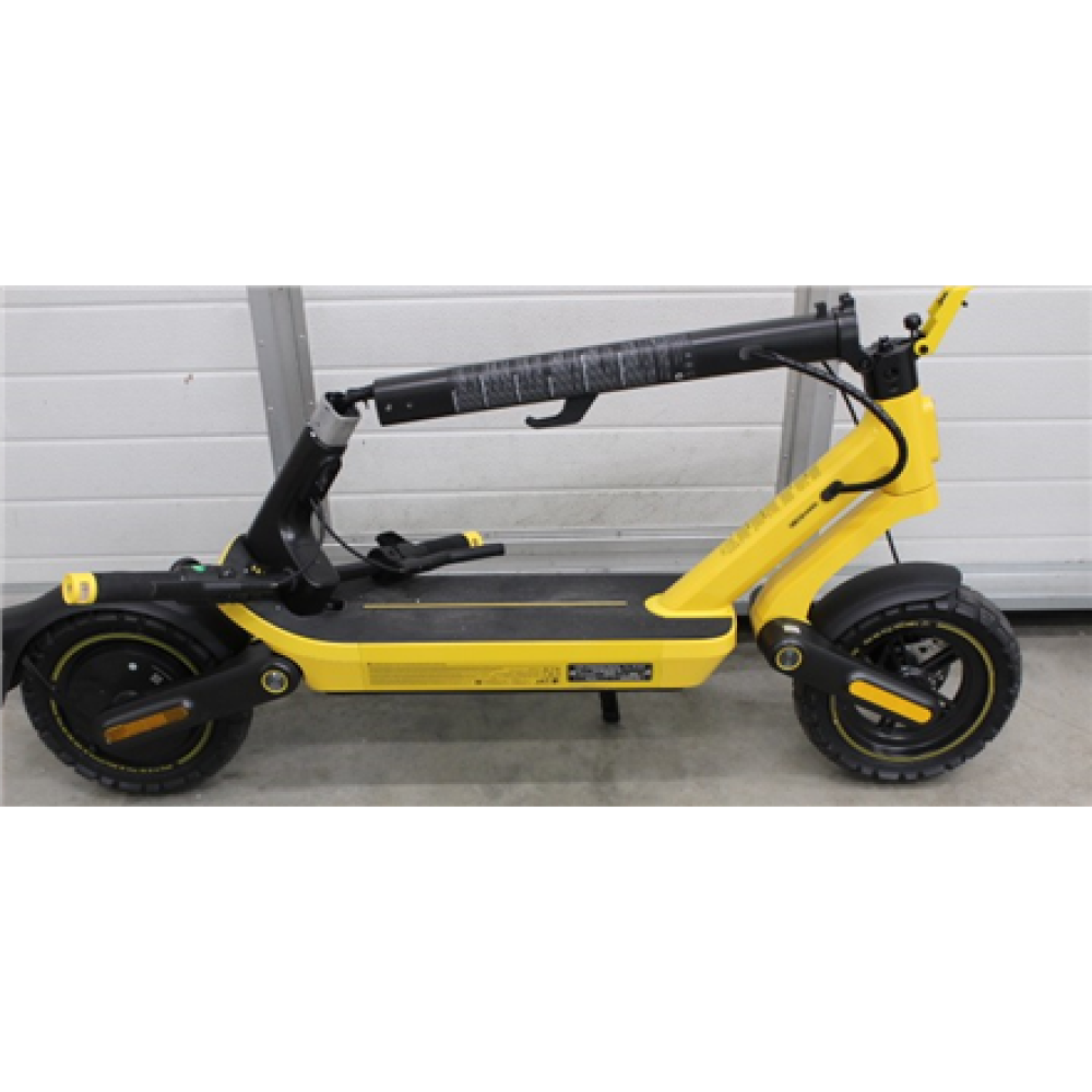 SALE OUT. Xiaomi Electric Scooter 6 Ultra GL , Xiaomi 24 month(s) , USED, DIRTY AND SCRATCHED ONE SIDE