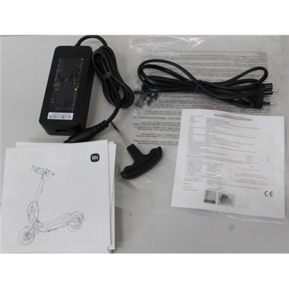 SALE OUT. Xiaomi Electric Scooter 6 Ultra GL , Xiaomi 24 month(s) , USED, DIRTY AND SCRATCHED ONE SIDE