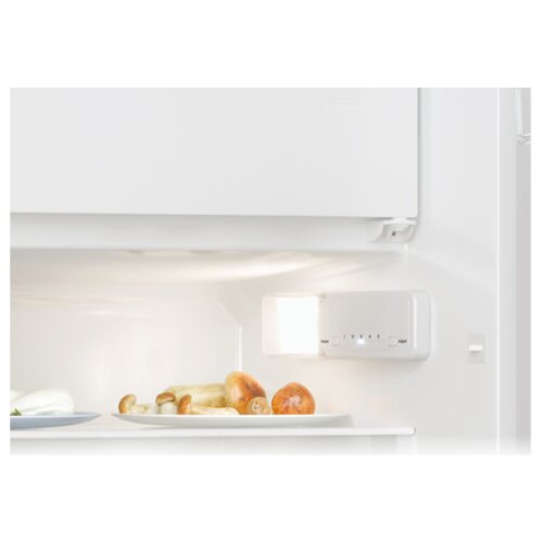 Candy Refrigerator , CM4SE68W , Energy efficiency class E , Built-in , Larder , Height 82.6 cm , Fridge net capacity 95 L , Freezer net capacity 16 L , 40 dB , White