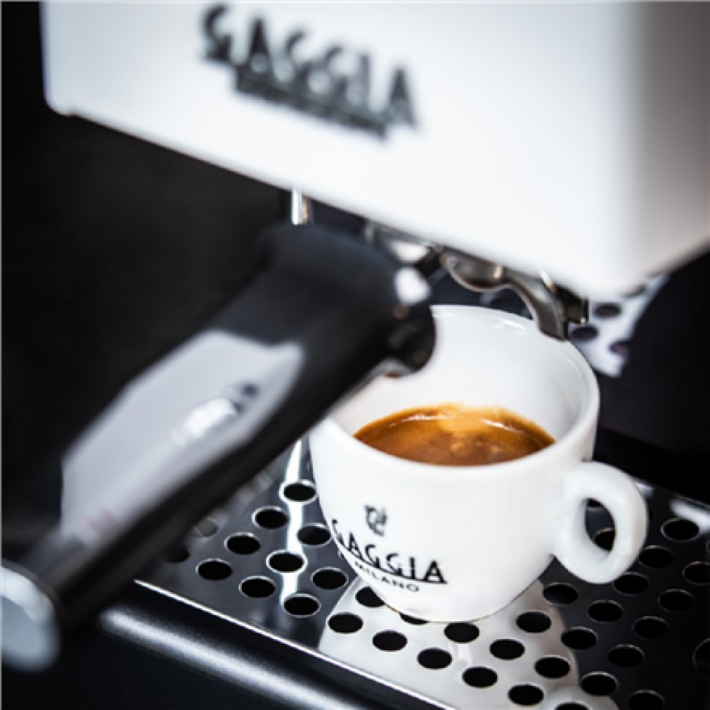 SALE OUT. Gaggia Coffee Maker , RI9481/13 Classic Evo , Pump pressure 15 bar , Built-in milk frother , Ground , 1300 W , White , DAMAGED PACKAGING