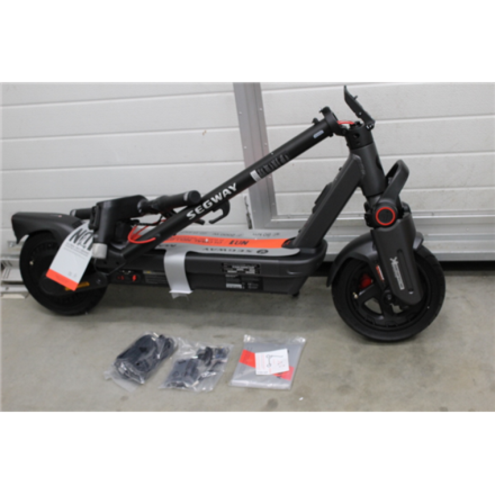 SALE OUT. Ninebot by Segway eKickScooter MAX G3 E , Segway MAX G3 E , eKickScooter , 2000 W , Up to 25 km/h , 11 , 24 month(s) , Black , DEMO
