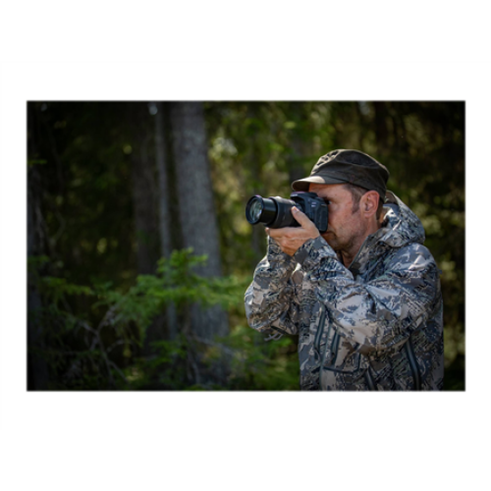 Canon , SLR Camera Body , Megapixel 32.5 MP , ISO 25600 , Display diagonal 3 , Wi-Fi , Video recording , APS-C , Black