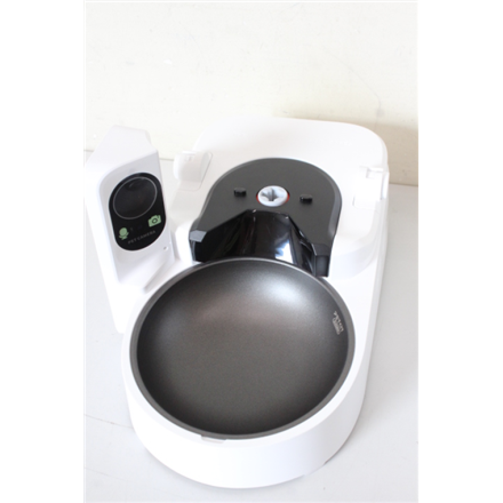 SALE OUT. Petkit P571 (D4H) YumShare Solo Feeder with camera , PETKIT Feeder with Camera , P571 YumShare Solo , Capacity 3 L , White , USED, SCRATCHED ON BOWL, DIRTY , 24 month(s)