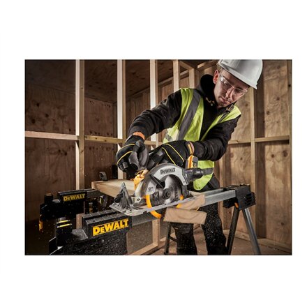 DEWALT , 18V XR Brushless 165 mm Circular Saw , DCS565N-XJ , 2400 W