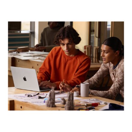 Apple , MacBook , Pro , Silver , 14.2 , 3024 x 1964 pixels , Apple M5 , 16 GB , Solid-state drive capacity 1000 GB , Apple M5 chip 10-core CPU/10-core GPU , macOS , 802.11b , Keyboard language Swedish , Keyboard backlit