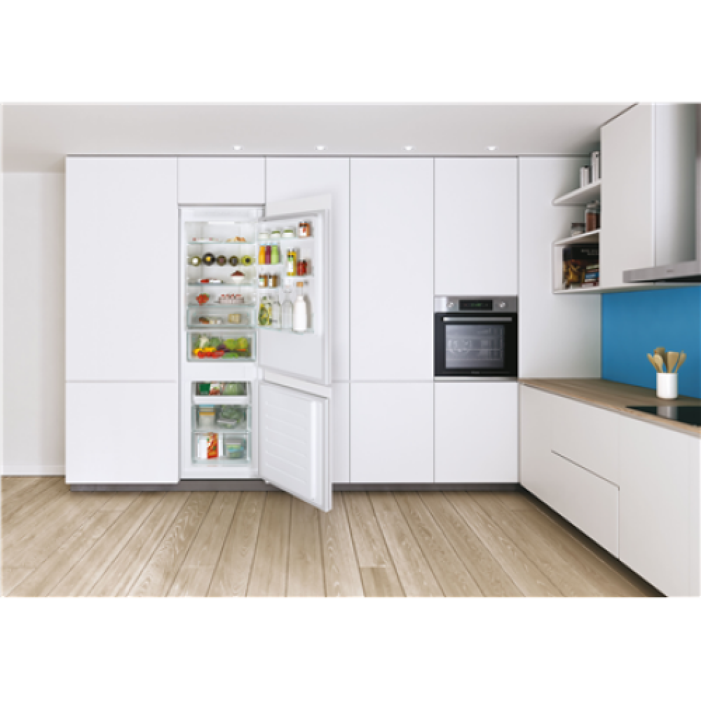 Candy , CBT5518EW , Refrigerator , Energy efficiency class E , Built-in , Combi , Height 177.2 cm , No Frost system , Fridge net capacity 186 L , Freezer net capacity 62 L , Display , 37 dB , White