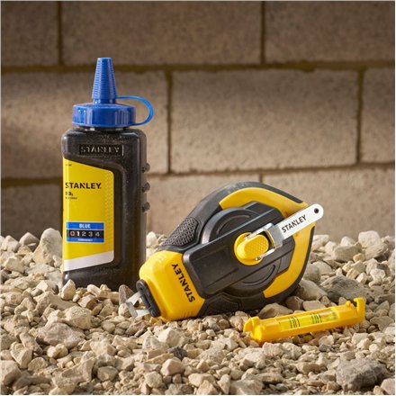 Stanley STHT47312-0 30M 3:1 Comfort Grip Reel Kit With Blue Chalk and Line Level