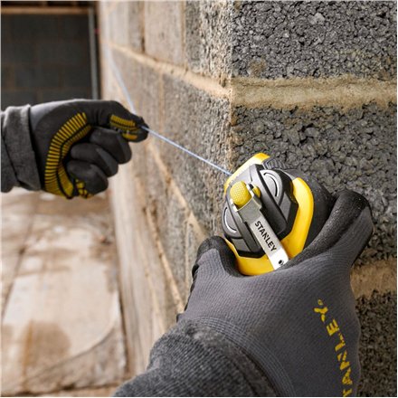 Stanley STHT47312-0 30M 3:1 Comfort Grip Reel Kit With Blue Chalk and Line Level
