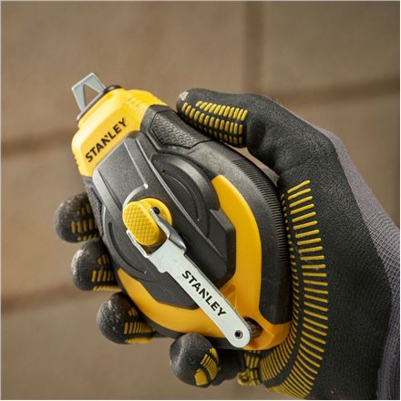 Stanley STHT47312-0 30M 3:1 Comfort Grip Reel Kit With Blue Chalk and Line Level
