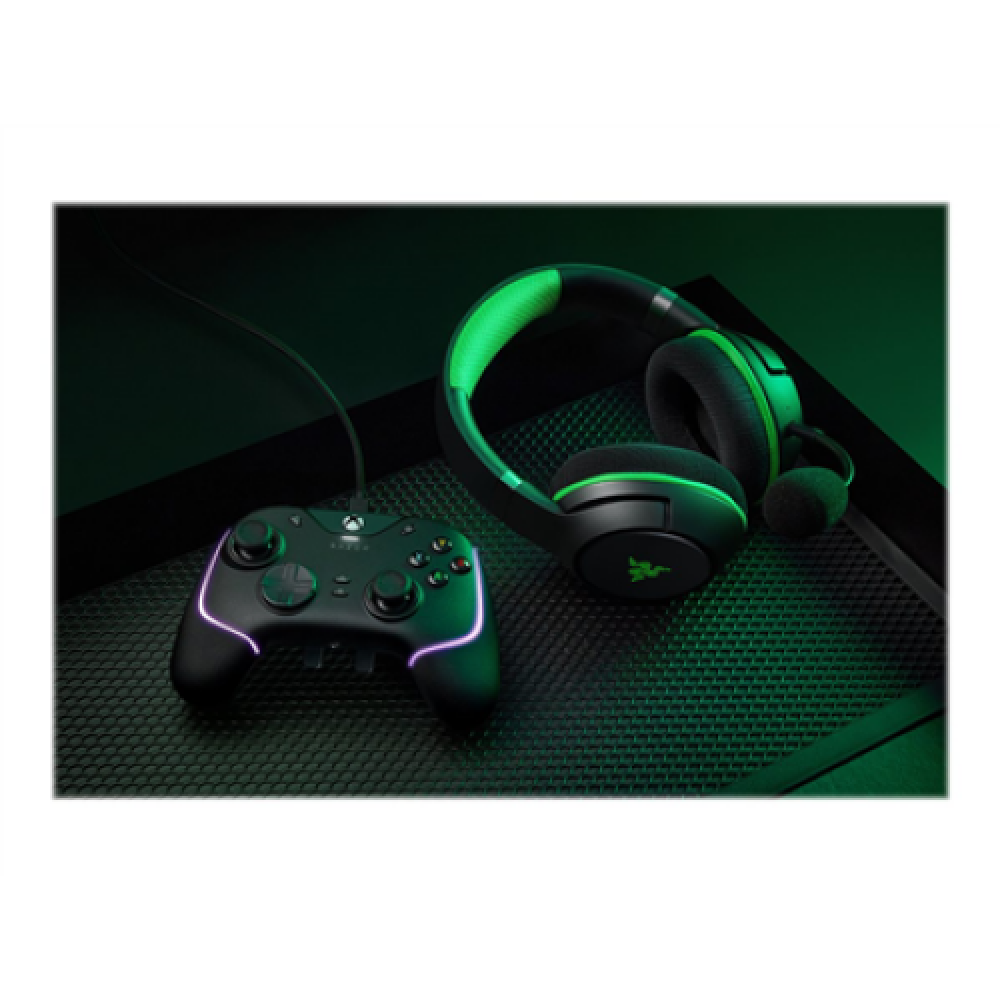 Razer Wolverine V2 Chroma Wired Gaming controller