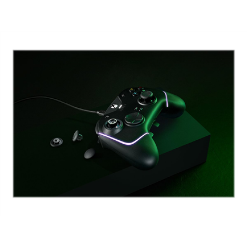 Razer Wolverine V2 Chroma Wired Gaming controller