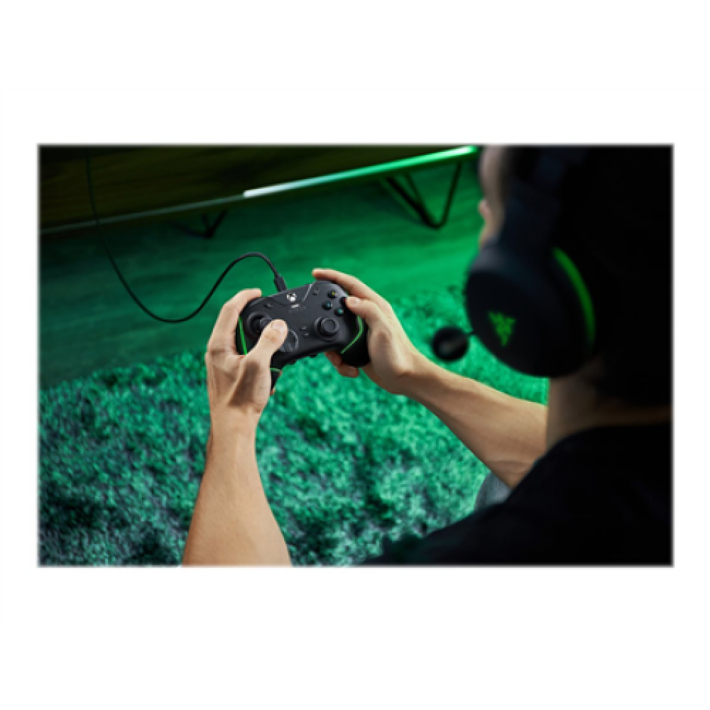 Razer Wolverine V2 Chroma Wired Gaming controller