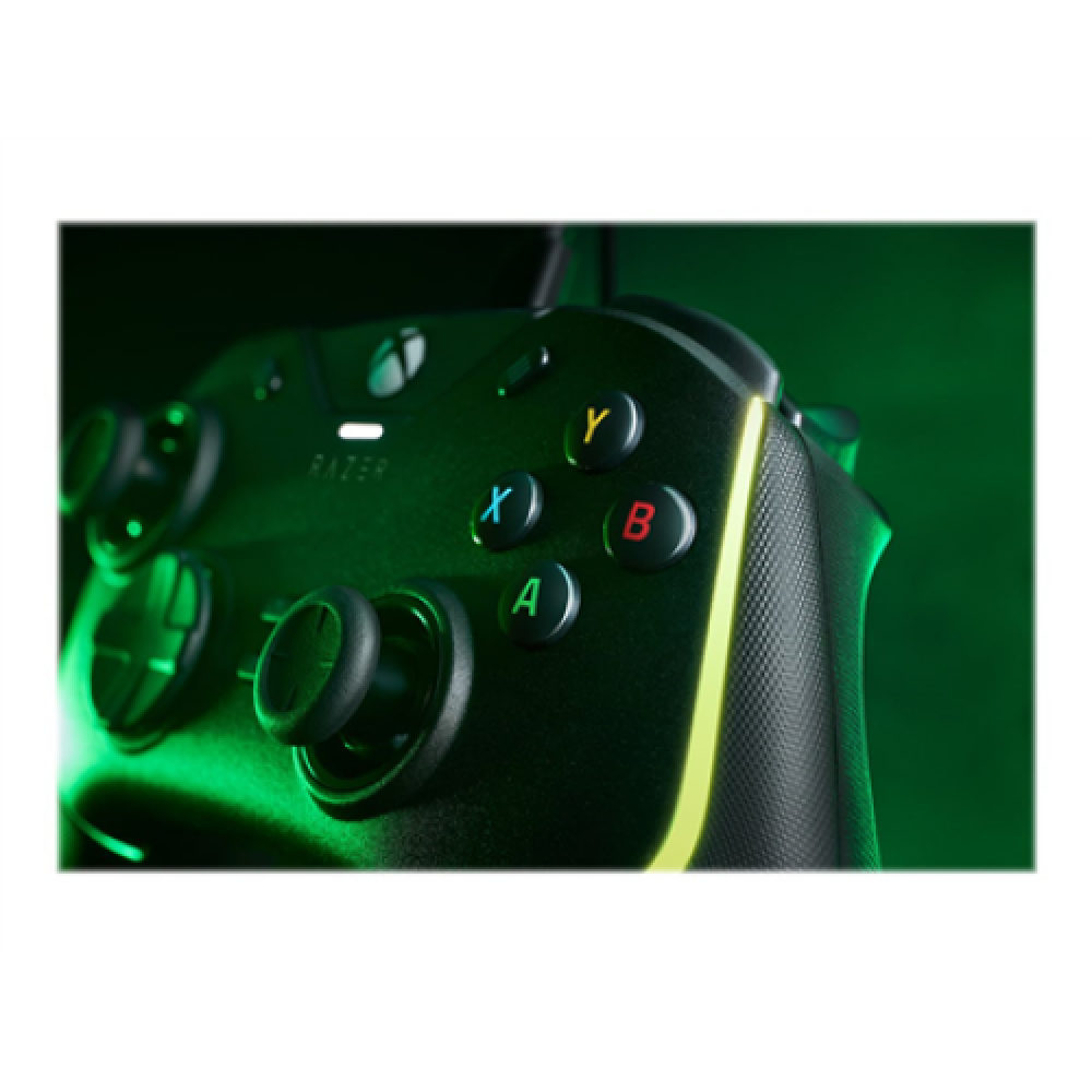 Razer Wolverine V2 Chroma Wired Gaming controller