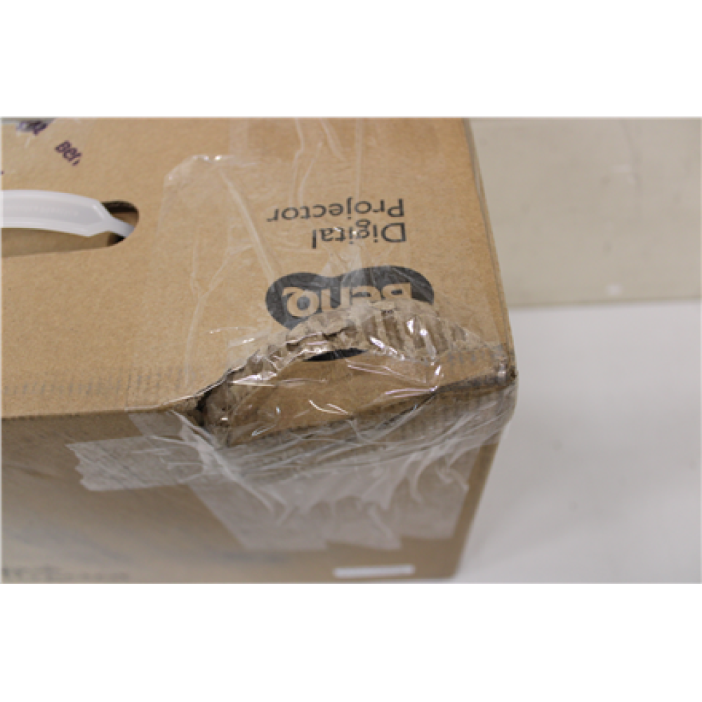 SALE OUT. BenQ MX560C Projector XGA/4000 Lm/1024x768/20000:1, White , Benq MX560C , XGA (1024x768) , 4000 ANSI lumens , White , DAMAGED PACKAGING