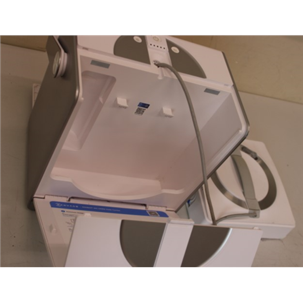 SALE OUT. Ecovacs Window cleaning robot WINBOT W2 OMNI, Auto-Spray, Intelligent steady climbing system, WIN-SLAM 4.0, White + 6 in 1 Cleanin , Ecovacs , Window Cleaning Robot , WINBOT W2 OMNI , Corded , 2800 Pa , White , NO ORIGINAL PACKAGING, USED, DIRTY