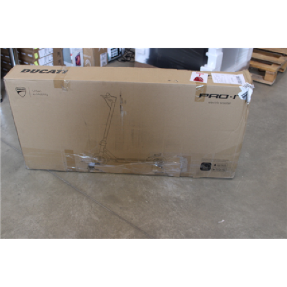 SALE OUT. Ducati E-Scooter PRO-I EVO with Turn Signals, Black, DAMAGED PACKAGING Ducati branded 23 month(s)