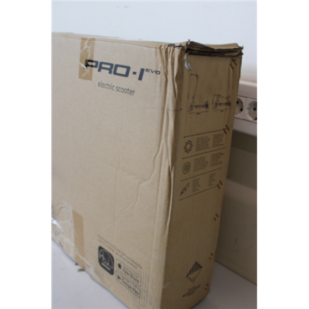 SALE OUT. Ducati E-Scooter PRO-I EVO with Turn Signals, Black, DAMAGED PACKAGING Ducati branded 23 month(s)
