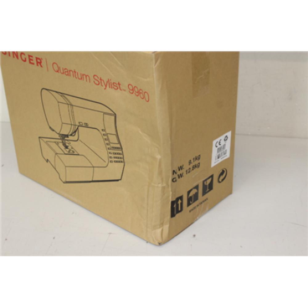 SALE OUT. Singer 9960 Quantum Stylist Sewing Machine, White Singer Sewing Machine Quantum Stylist™ 9960 Number of stitches 600, Number of buttonholes 13, White, DAMAGED PACKAGING