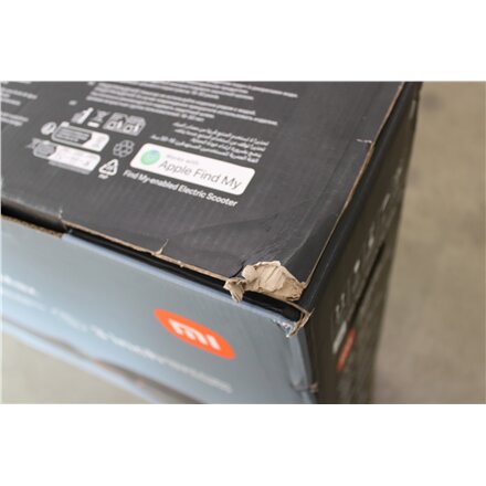 SALE OUT. Xiaomi Electric Scooter 6 Max GL , Xiaomi 24 month(s) , DAMAGED PACKAGING, PAINT AND BODY (NEAR SCREEN). MISSING INNER PACKAGING. ITEM IS SCRATCHED, DIRTY