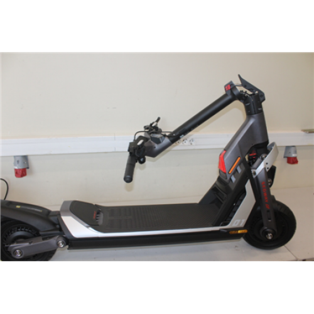 SALE OUT. Ninebot by Segway SuperScooter GT1E, Black Segway Ninebot SuperScooter GT1E, Black, USED AS DEMO