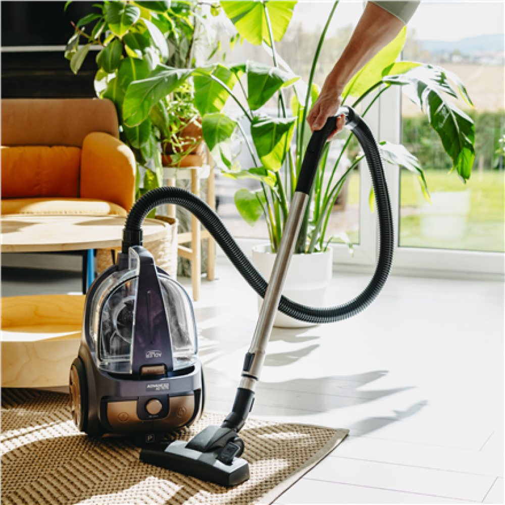 Adler Cyclone Vacuum Cleaner , AD 7076 , Bagless , Power 3000 W , Dust capacity 3.5 L , Violet