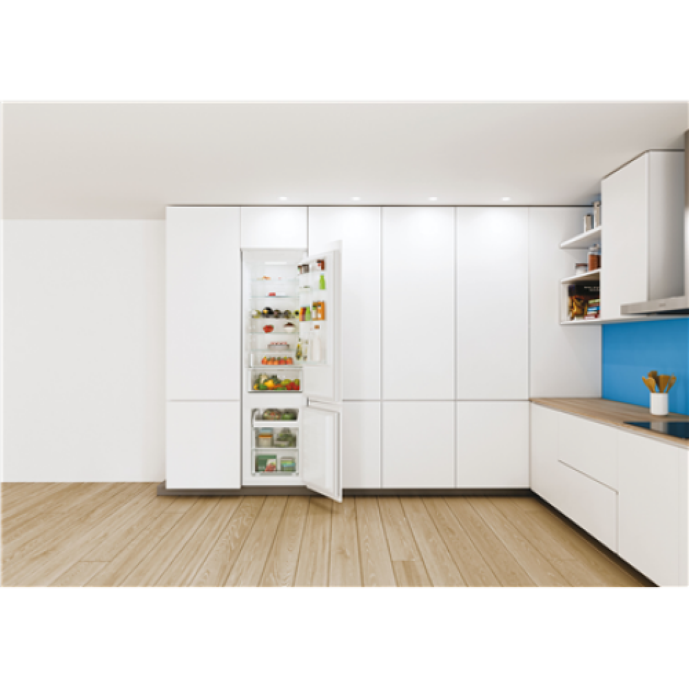 Candy Refrigerator CCUBT5519EW Energy efficiency class E, Built-in, Combi, Height 193.5 cm, No Frost system, Fridge net capacity 219 L, Freezer net capacity 62 L, Display, 33 dB, White