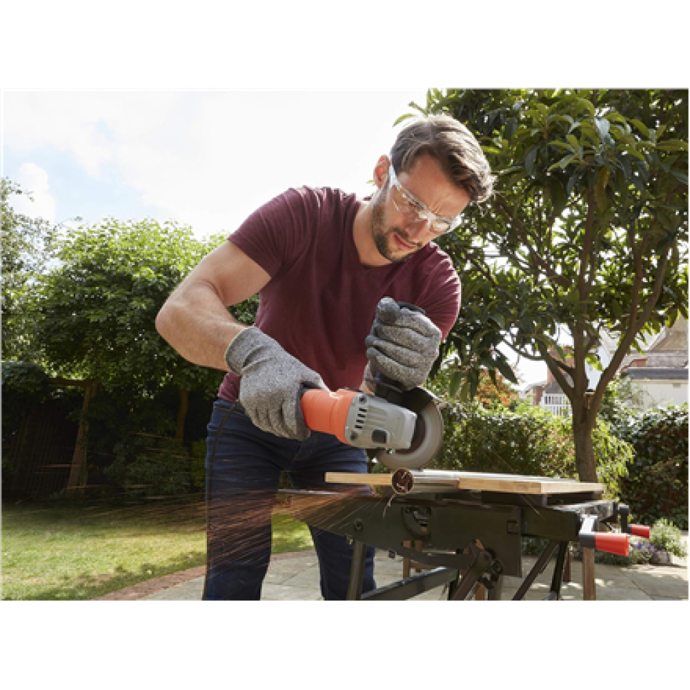 BLACK & DECKER Angle grinder , BEG010-QS , 710 W , 115 mm