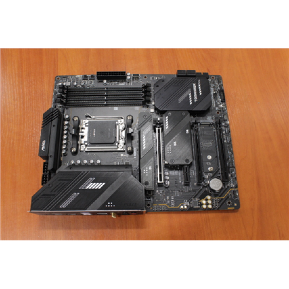 SALE OUT. , MSI MAG X670E TOMAHAWK WIFI , Processor family AMD , Processor socket AM5 , DDR5 , Number of SATA connectors 4 , USED, REFURBISHED, WITHOUT ACCESSORIES AND ORIGINAL PACKAGING, ONLY BACK PANEL INCLUDED