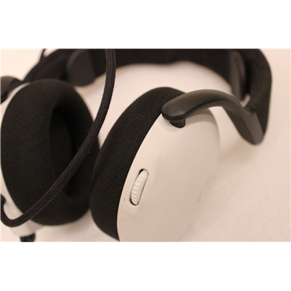 SALE OUT. , Dell , Alienware Wired Gaming Headset , AW520H , Wired , Over-Ear , DAMAGED PACKAGING, USED, DIRTY , Noise canceling