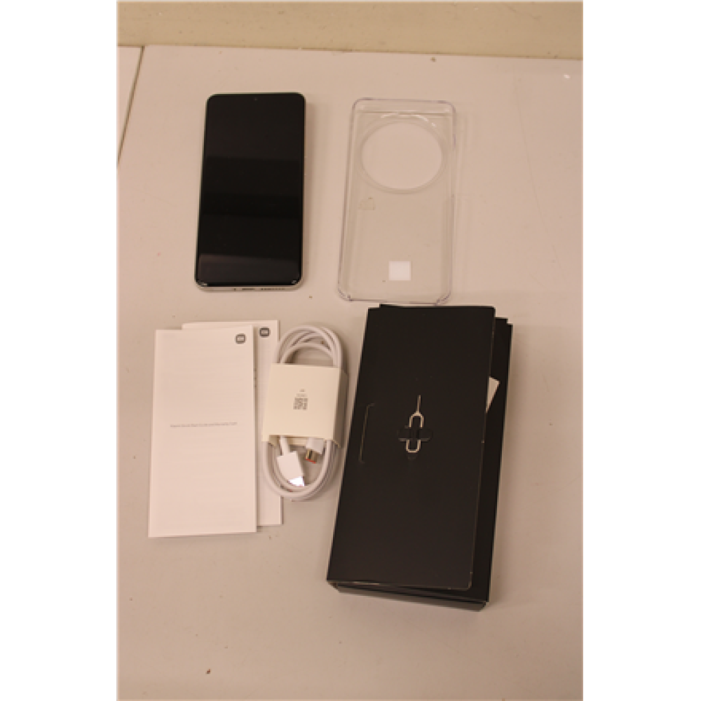 SALE OUT. , Xiaomi , 15 Ultra , Silver Chrome , 6.73 , LTPO AMOLED , 1440 x 3200 pixels , Qualcomm , Snapdragon , Internal RAM 16 GB , 512 GB , 802.11 a/b/g/n/ac/6e/7 , Dual SIM , Main camera resolution 200+50+50+50 MP , Secondary camera resolution 32 MP 