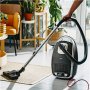 Adler Vacuum Cleaner , AD 7069 , Bagged , Power 3200 W , Dust capacity 3.5 L , Black