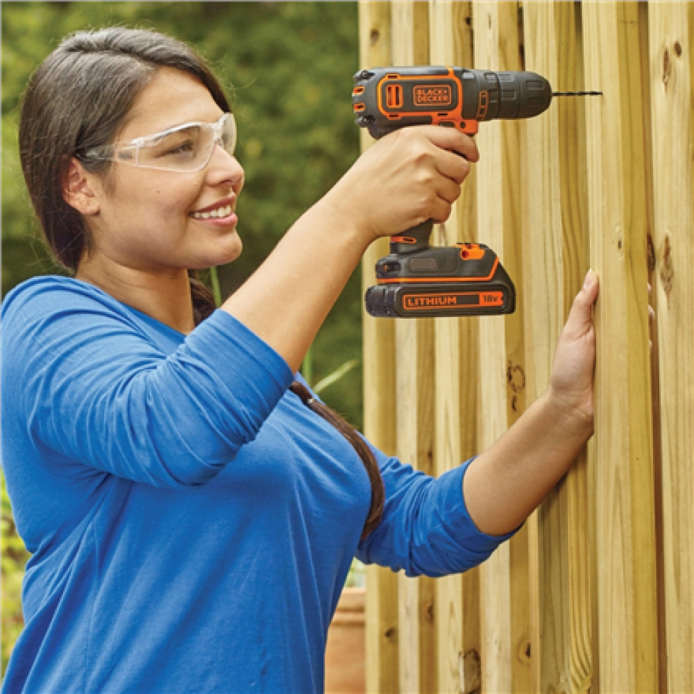 BLACK & DECKER Cordless Drill , BDCDC18B-QW , 18 V , 2x 1.5 Ah , Li-Ion